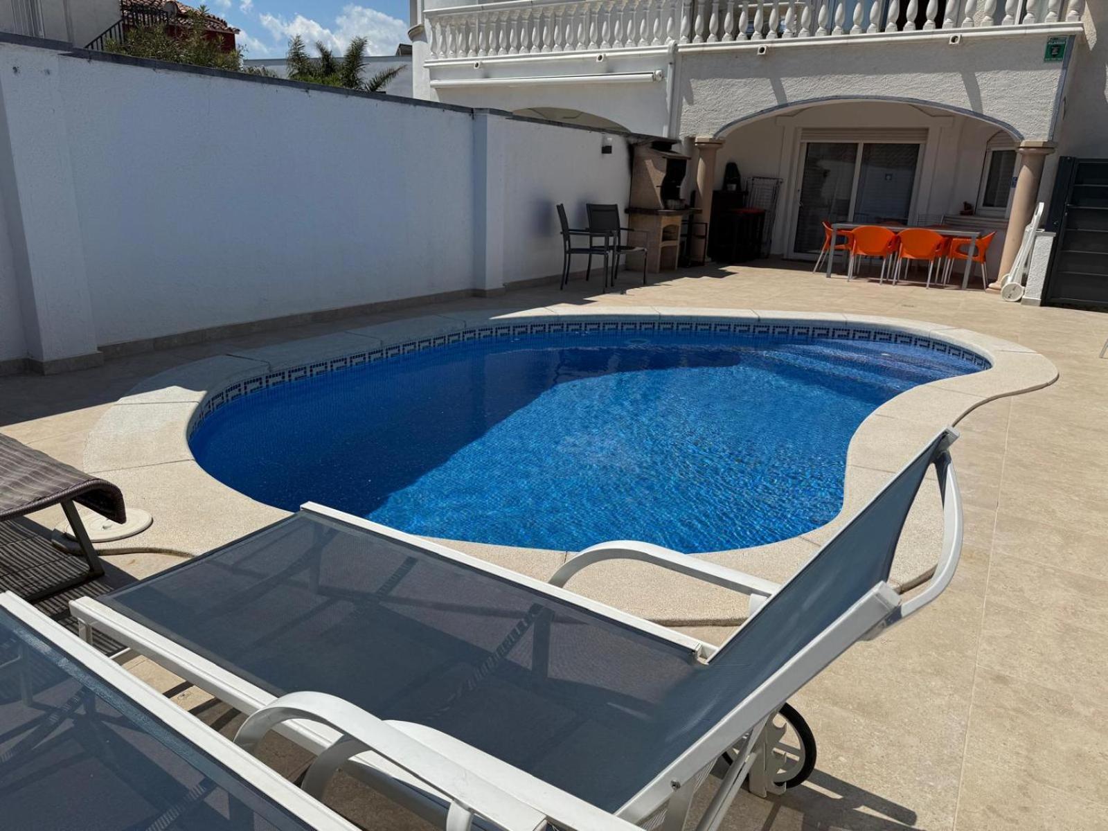 Raquel Koky Villa Empuriabrava Exteriör bild